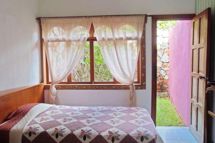 Room 21 of 77