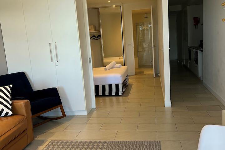 Room 3 of 20
