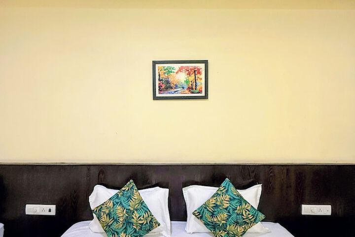 Room 9 of 43