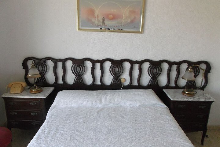 Room 5 of 34