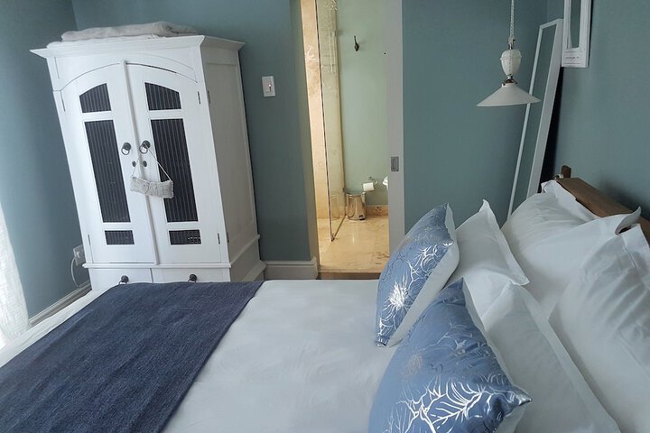 Room 6 of 119