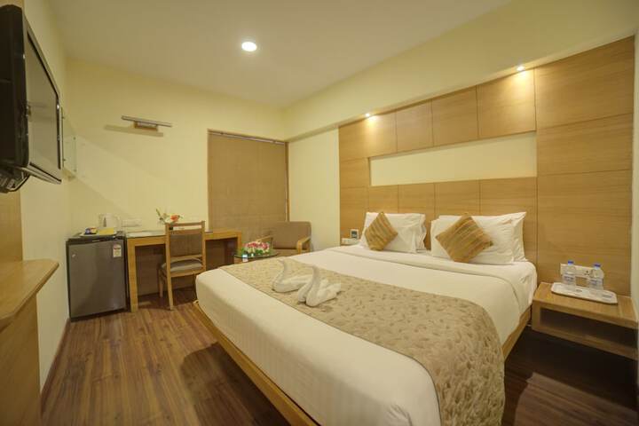 Room 8 of 43