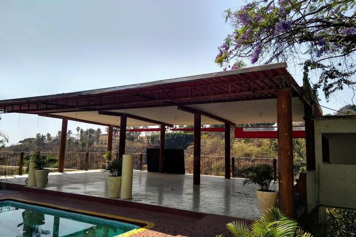 Pool 26 of 43