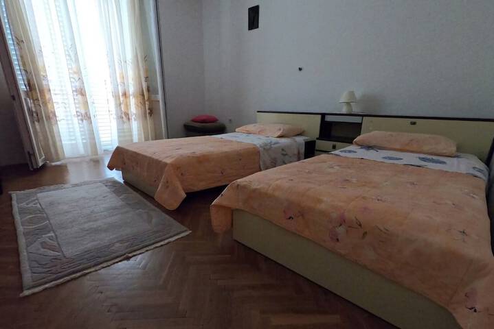 Room 3 of 20