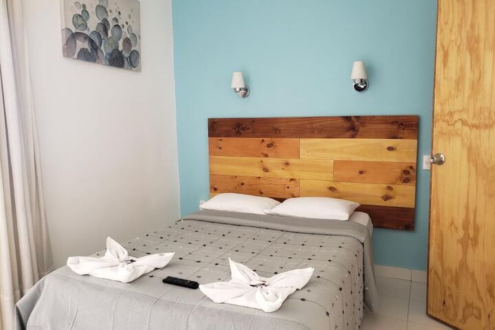 Room 9 of 29