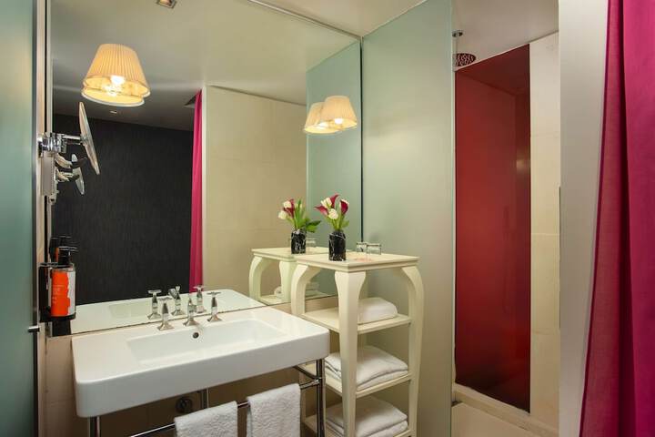 Clean Restrooms