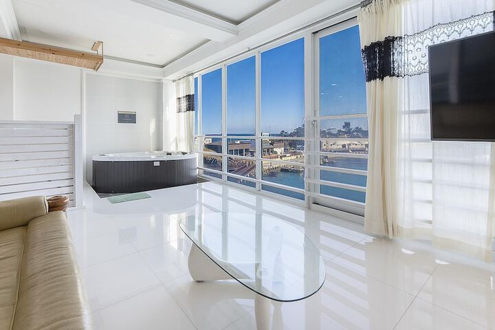 Room 20 of 99
