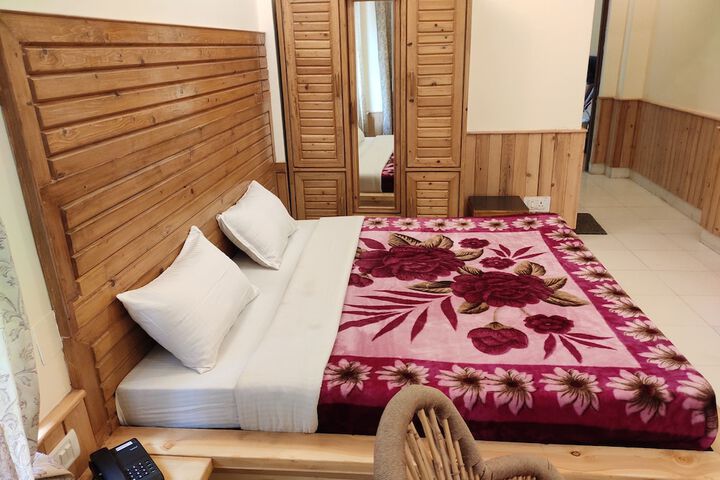 Room 5 of 46