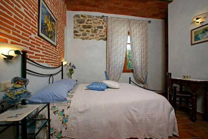 Room 15 of 73