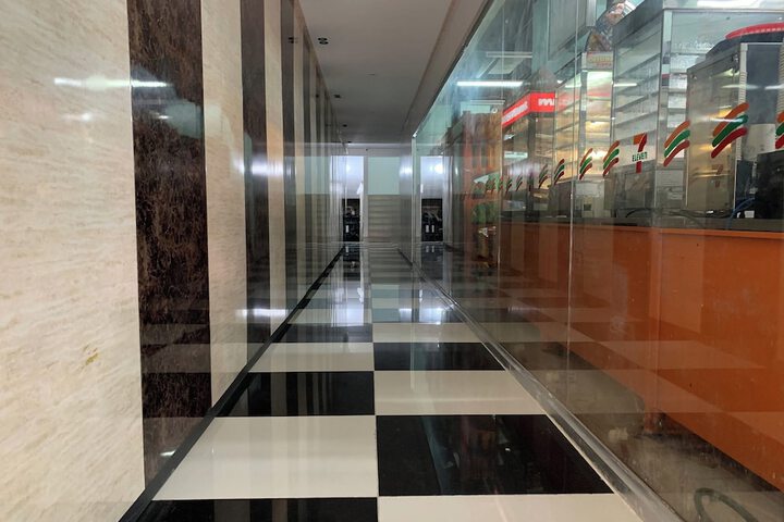 Ballroom/Hall 49 of 60