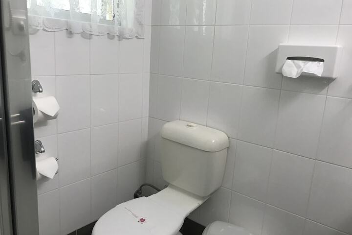 Room 140 of 152