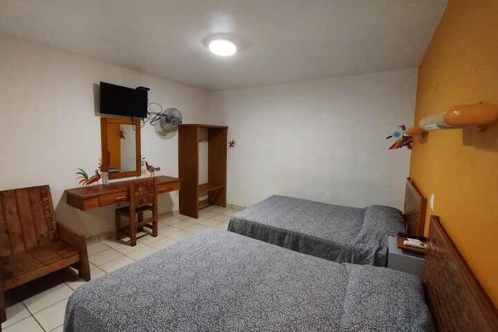 Room 17 of 32