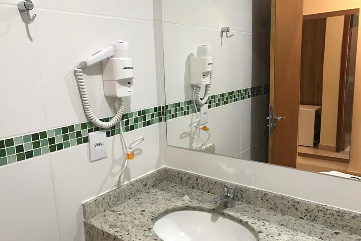 Room 20 of 42