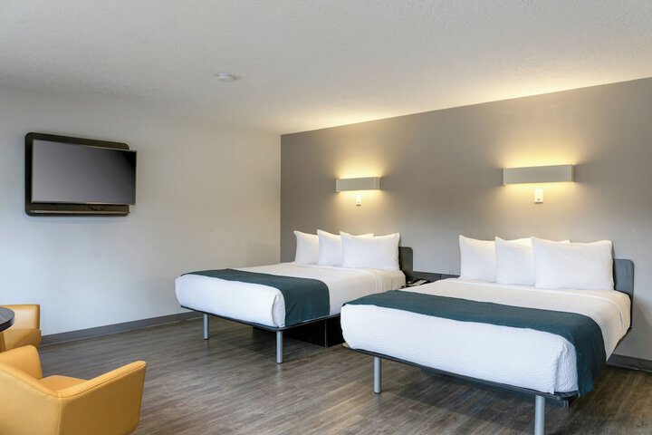 Room 25 of 51