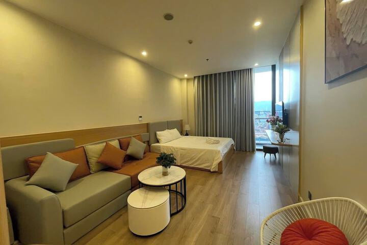 Room 7 of 19