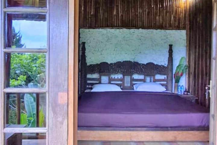 Room 4 of 69