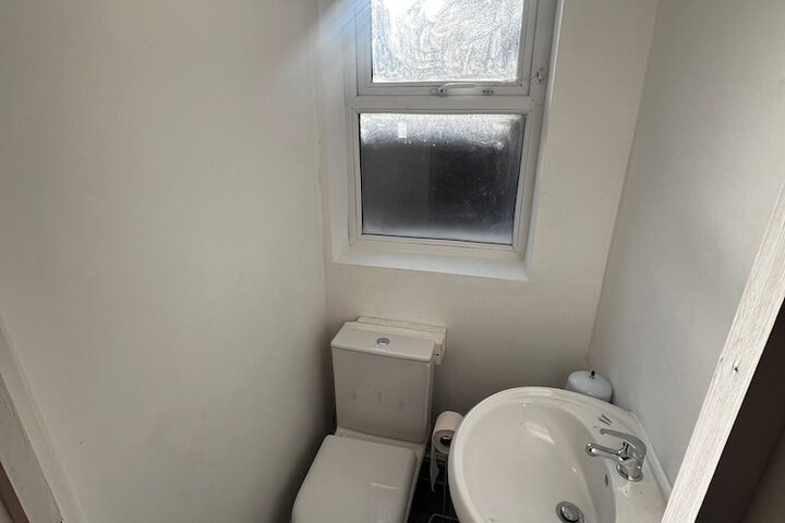 Room 12 of 14