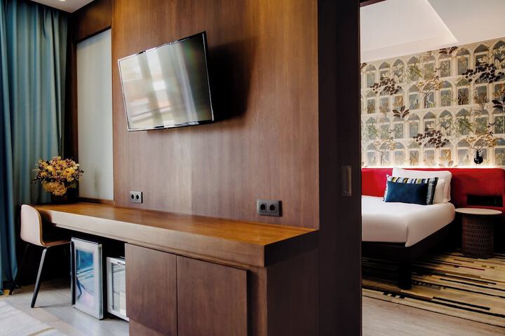 Room 15 of 46