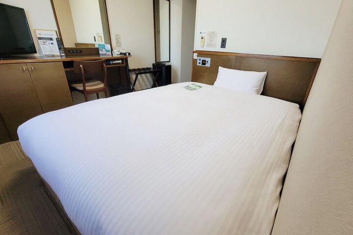 Room 10 of 29