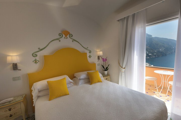 Room 35 of 159