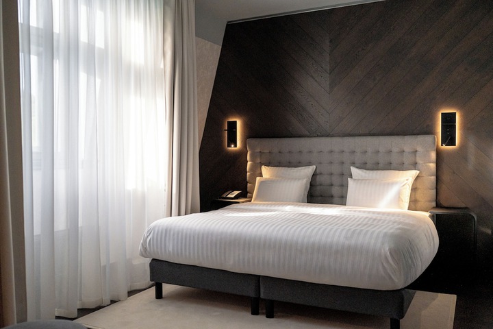 Room 21 of 246