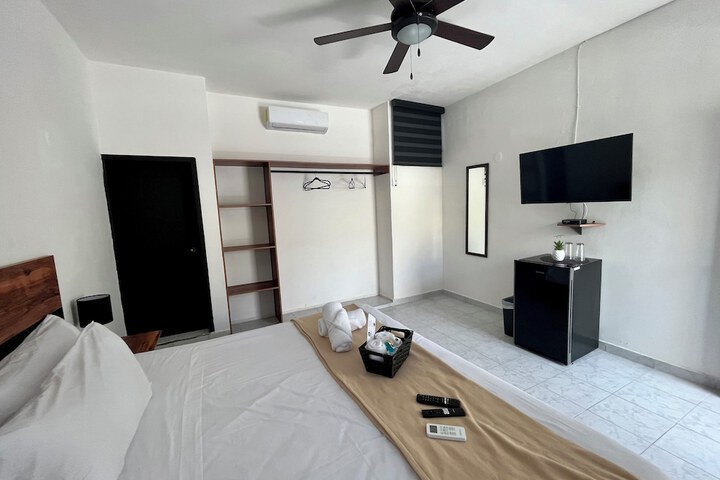 Room 14 of 108