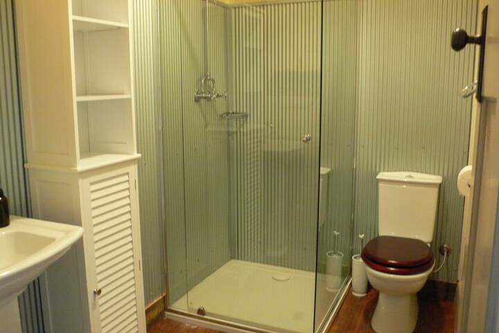 Room 13 of 39
