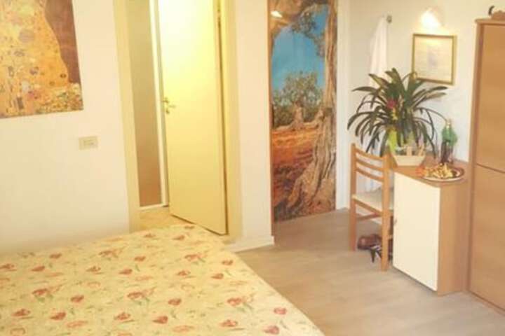 Room 7 of 23
