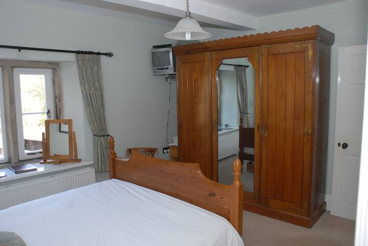 Room 13 of 49