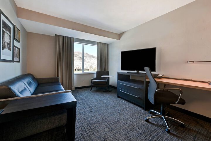 Room 28 of 92