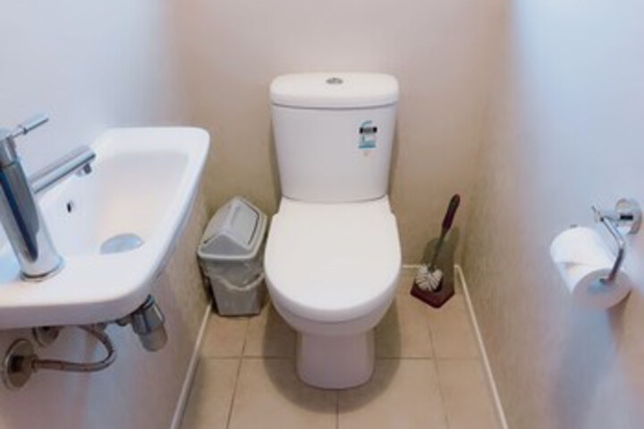 Room 2 of 38