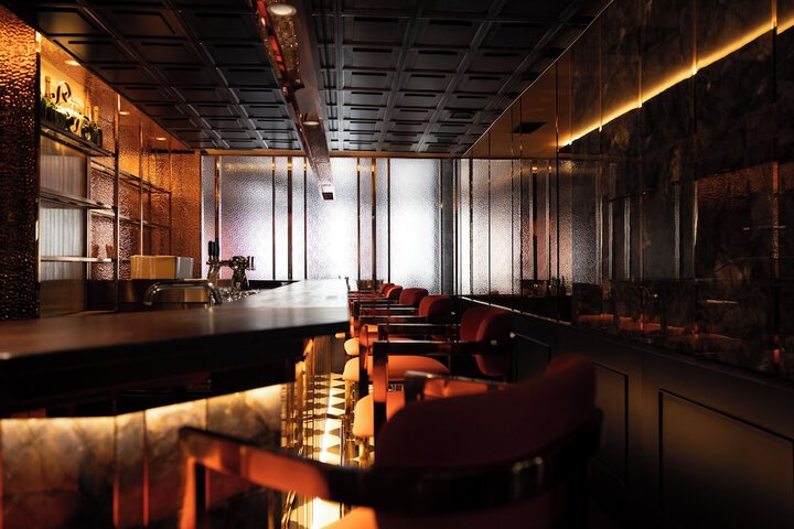 Lounge 76 of 96