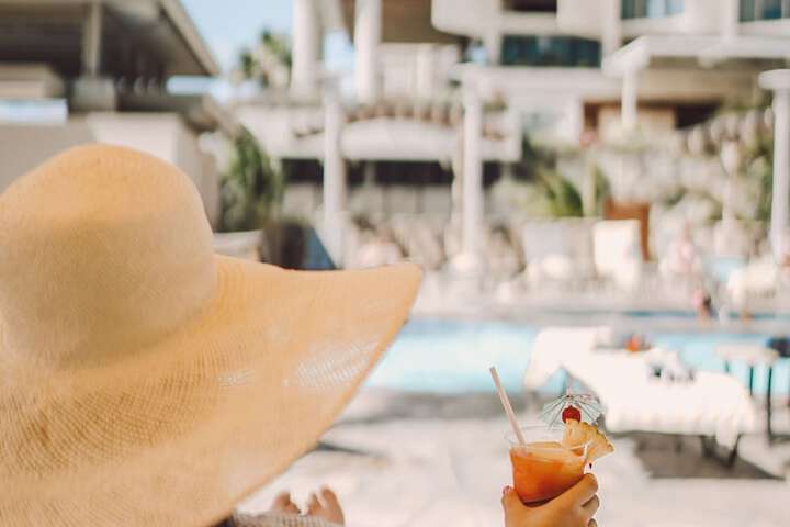 Poolside bar