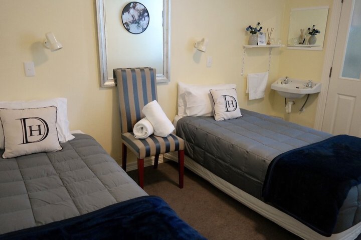 Room 16 of 43