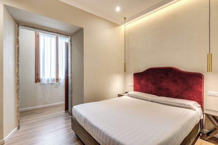 Room 33 of 54