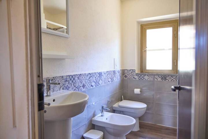 Room 6 of 190