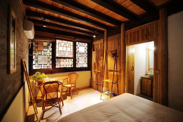 Room 10 of 56