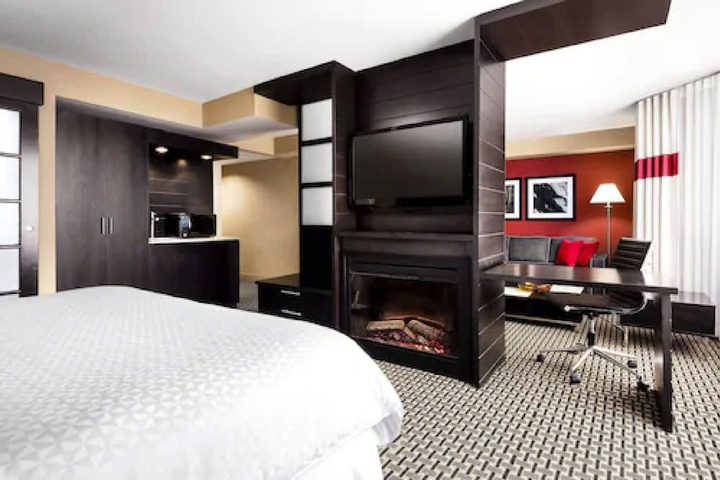 Room 6 of 20