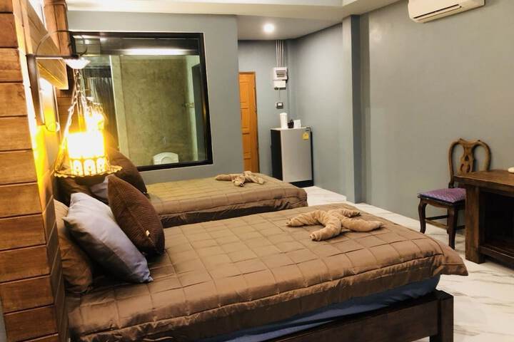 Room 32 of 108