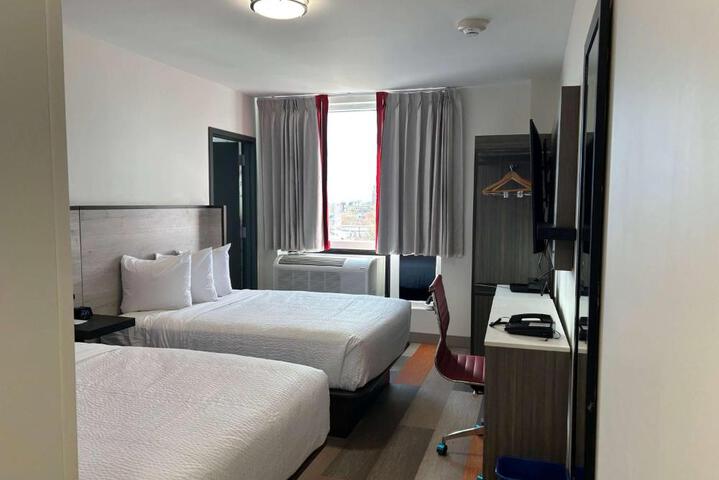 2 Double Beds (8 of 8)