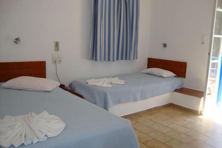 Room 9 of 27