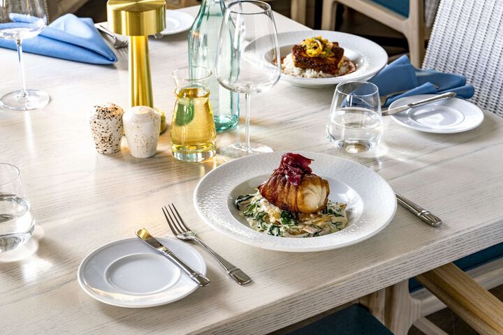 Dining 90 of 159