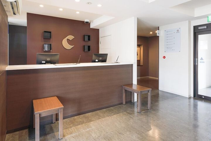 Entrance & Lobby
