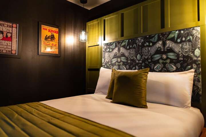Room 15 of 41