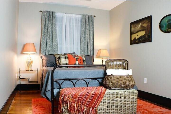 Room 7 of 29