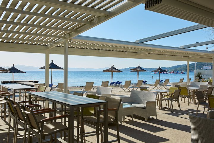 Beach bar