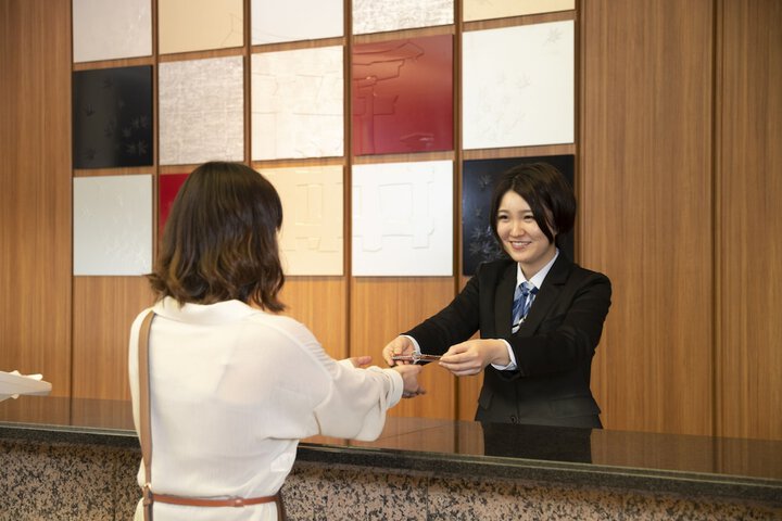 Entrance & Lobby
