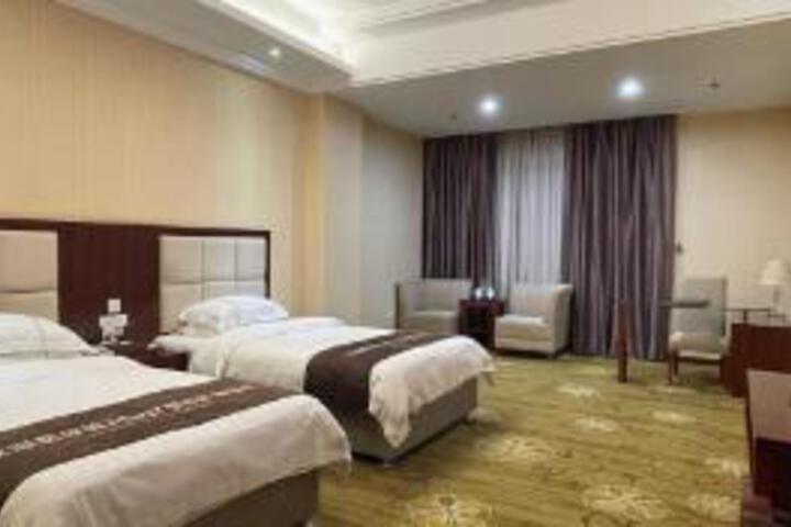 Room 13 of 14