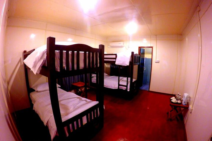 Room 21 of 114
