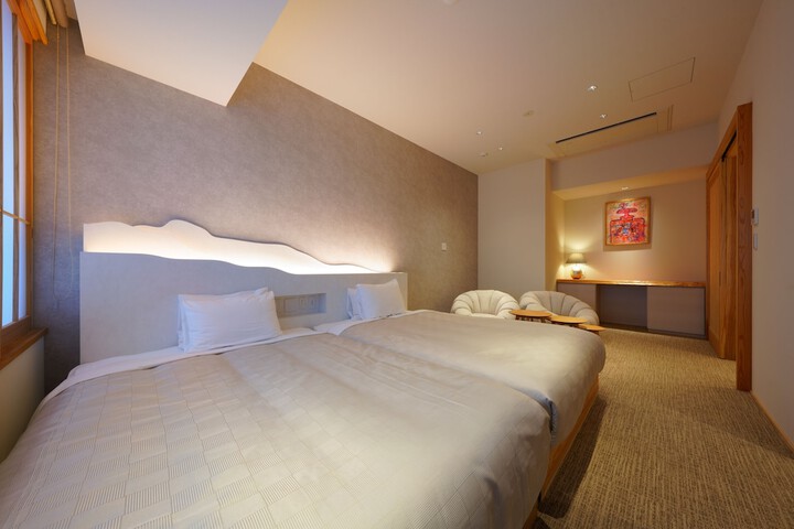 Room 28 of 70